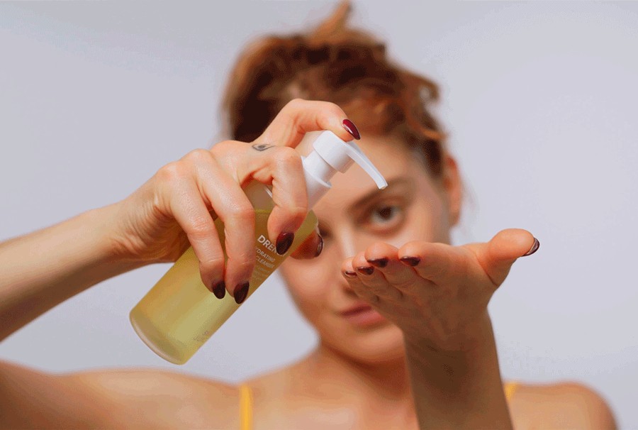 The Role of Emulsifiers in Oil Cleansers: The Key to A Perfect Cleanse